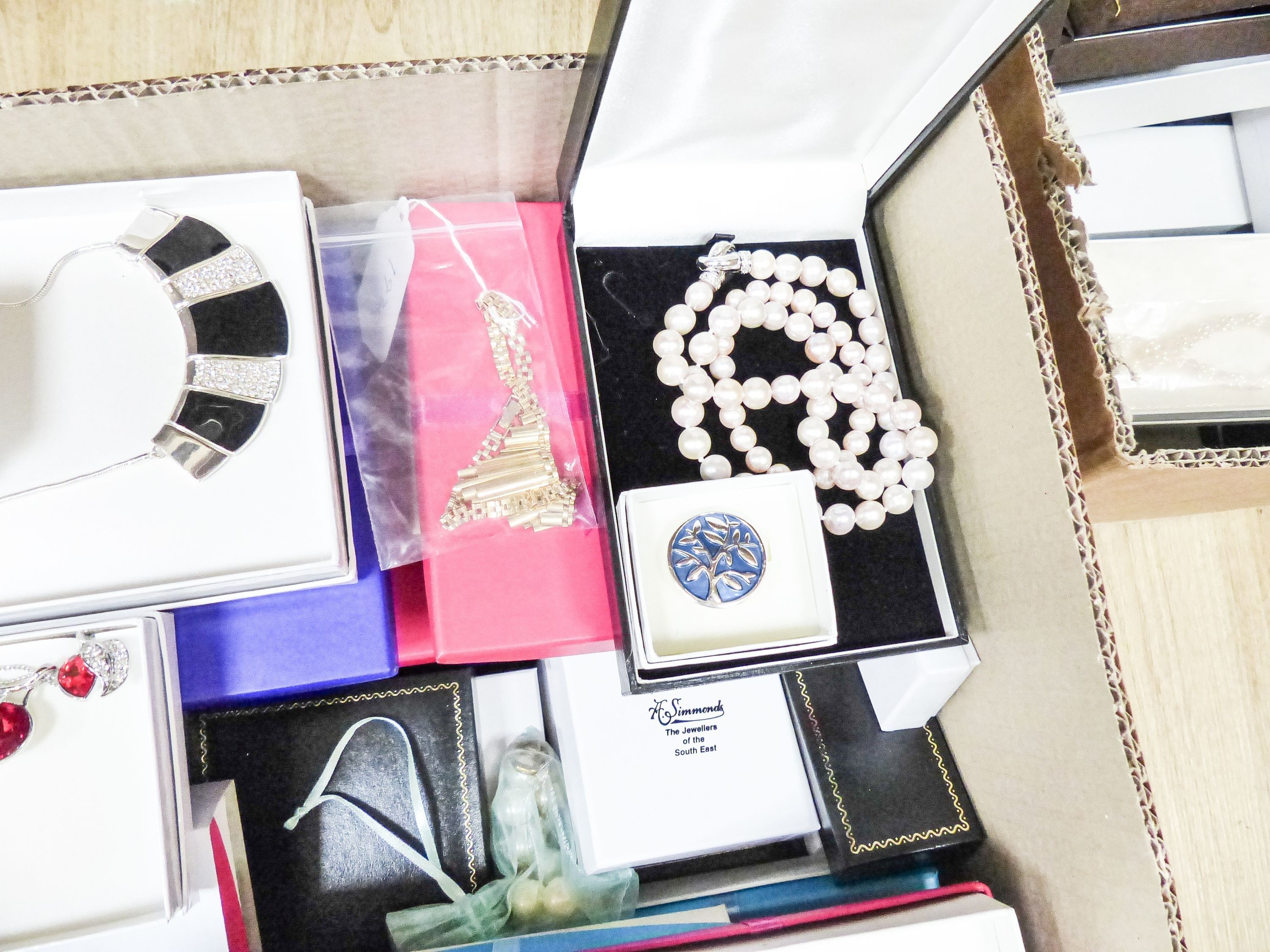 A modern 9ct gold fringe necklace, 38cm, 21.2 grams and a large quantity of mainly boxed modern costume jewellery.